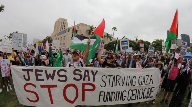 297a2ddf1a84db9550ffe8115de16d8b