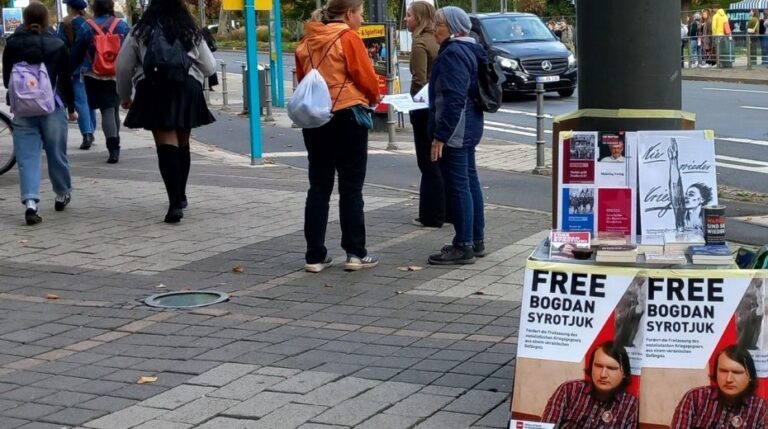 74f711c5605e2bc7541428c89256df37