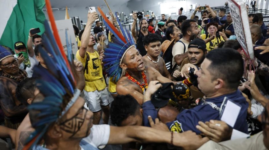 39697bbe626ebfd2206dc1d965256f18