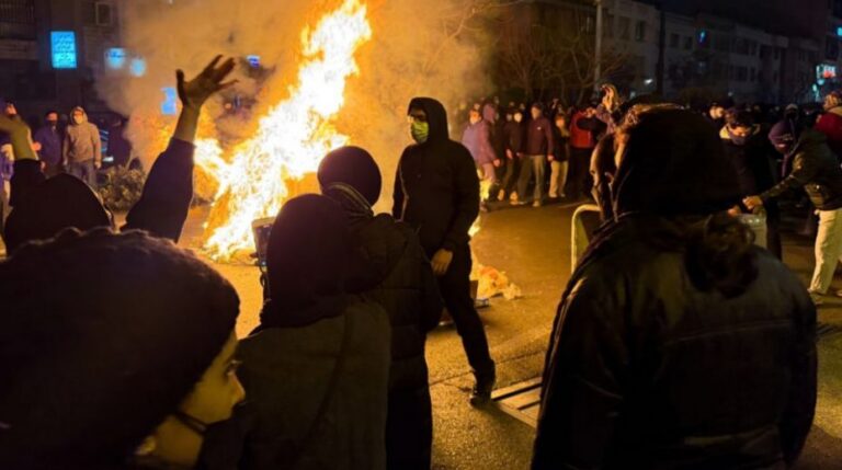 670892599cd1fe0ff93f50a0cb041f04