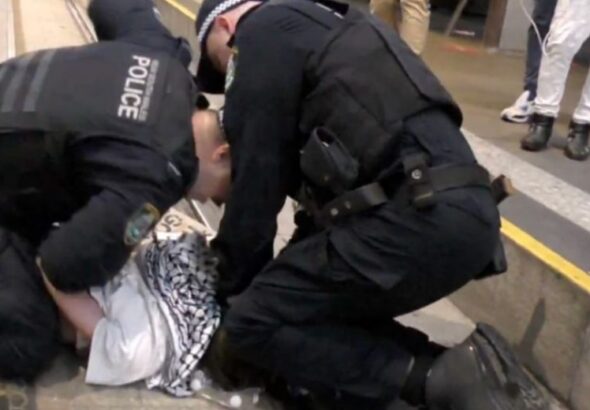 accbf7808e8cc9e7f7e9fe6e37f5d15a