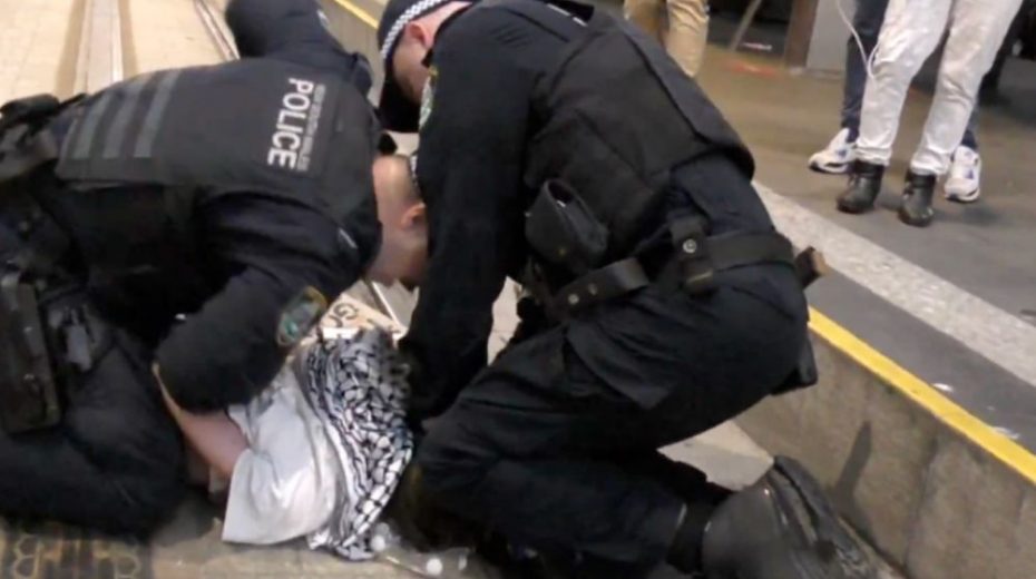 accbf7808e8cc9e7f7e9fe6e37f5d15a