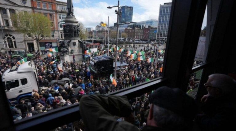 205a602f9e606eee6a7b769e9c626cab